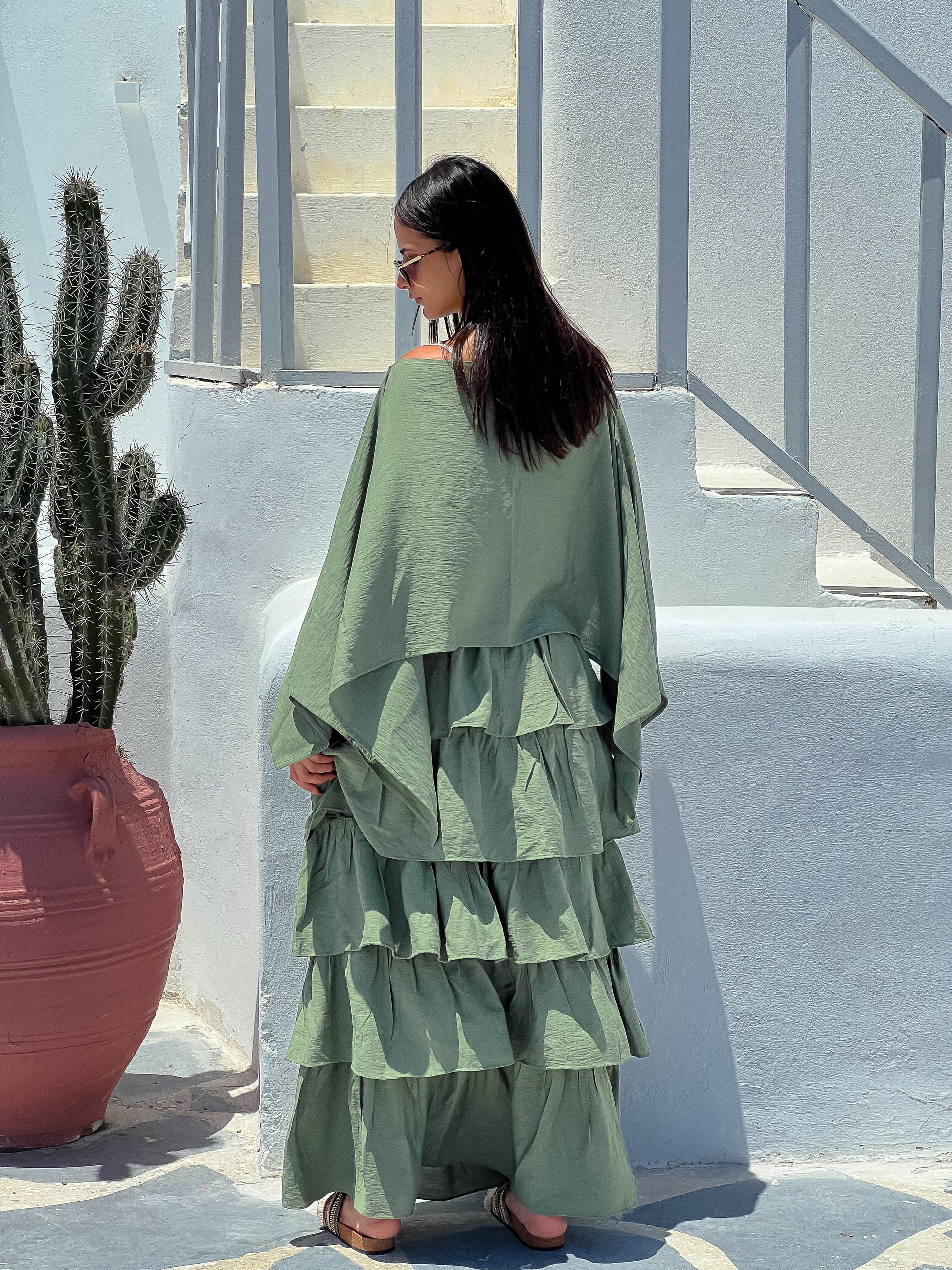 The Isle Set in Olive