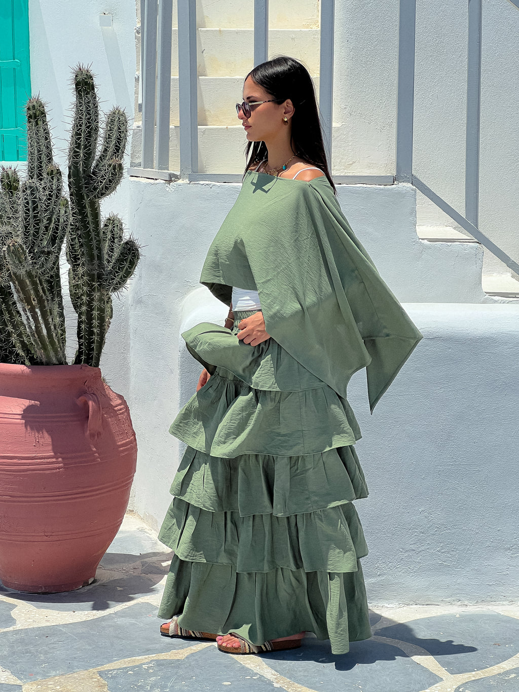 The Isle Set in Olive