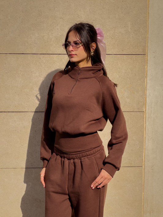 The Half-zip sweatshirt in brown